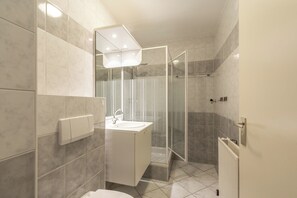 Bathroom - Cozy Beach Side Apartment (Julianadorp)