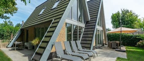 Villa | Balcón