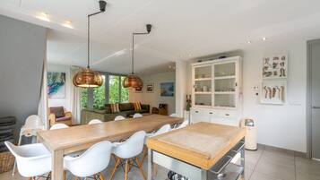 Villa | Dining
