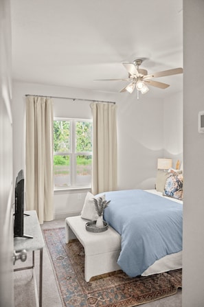 2 bedrooms, iron/ironing board, WiFi, bed sheets
