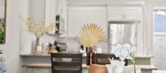 Charming 2-bedroom townhome in peaceful Watson 2 Bedroom 2.5 bath