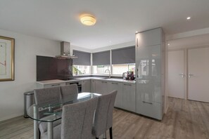 Casa | Cozinha privada | Cadeirão de bebê