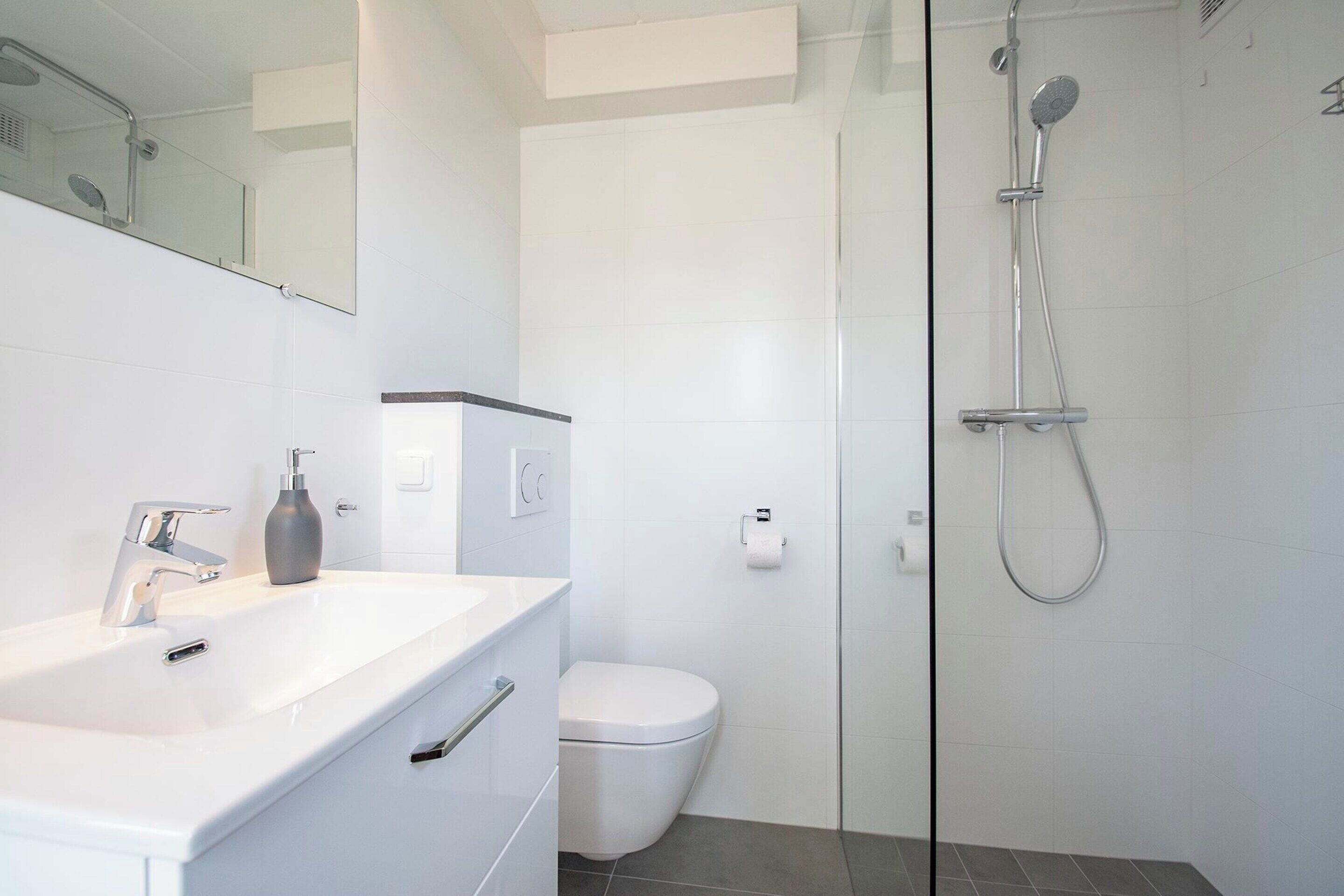 House | Bathroom