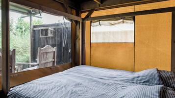 Tent | 3 bedrooms, bed sheets