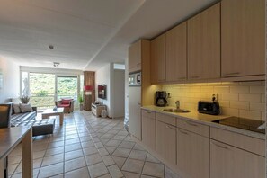 Apartment | Private kitchen | Toaster, highchair - Apartment in Callantsoog by the Beach (Callantsoog)
