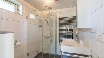House | Bathroom