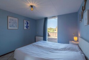 1 habitación y muebles diferentes