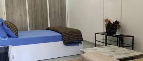 1 bedroom, free WiFi, bed sheets