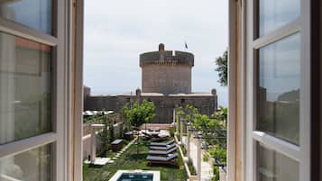 Luxury Double Room, Sea View | Free WiFi
