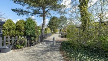 Bungalow | Property grounds