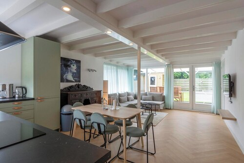 Bungalow Near Sint Maartenszee Beach