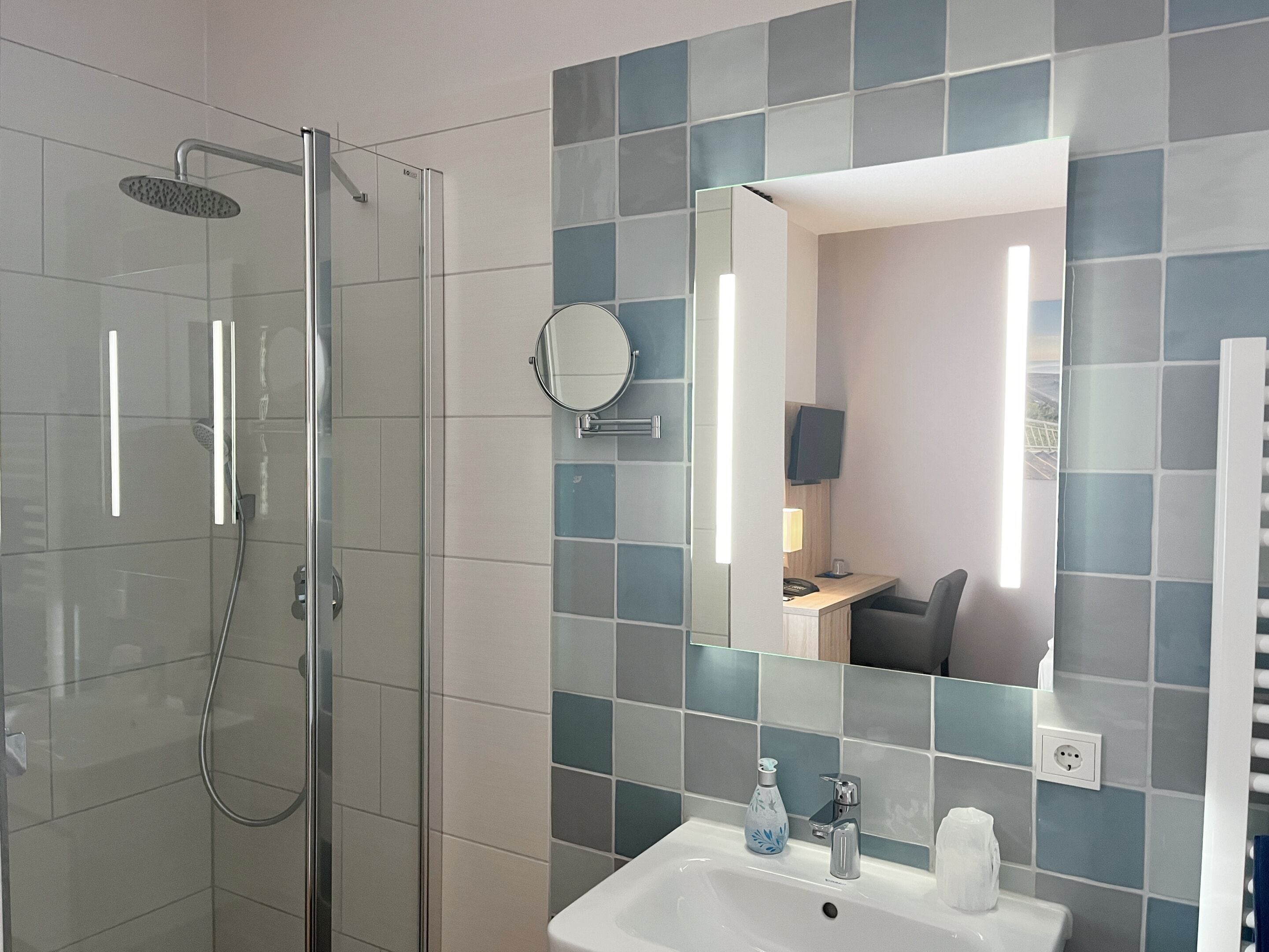 高級單人房, 獨立浴室 (offenem Badbereich) | 浴室