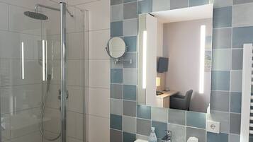 Superior Single Room, Ensuite (offenem Badbereich) | Bathroom