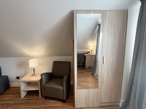 Deluxe-Doppelzimmer, eigenes Bad | Zimmerausstattung