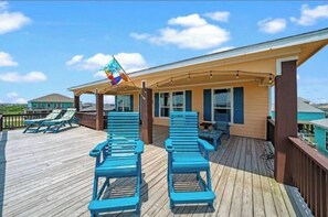 Terrace/patio - 
4B3B Sleeps 12, Hot Tub, Golf Cart, Ocean View, Elevator, Huge Covered Deck,   (Bolivar Peninsula)