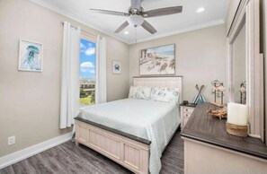 4 bedrooms, desk, iron/ironing board, travel cot - 
4B3B Sleeps 12, Hot Tub, Golf Cart, Ocean View, Elevator, Huge Covered Deck,   (Bolivar Peninsula)