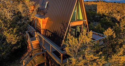 CETO Treehouse Fredericksburg