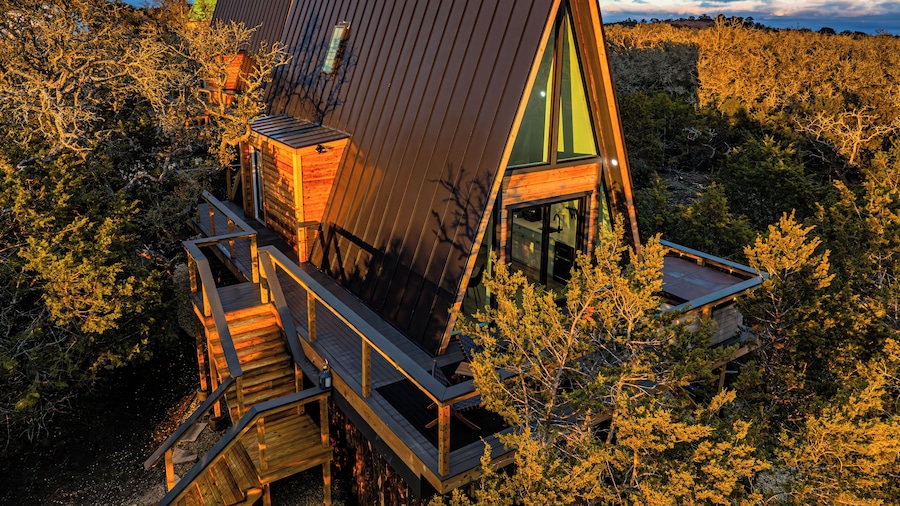 CETO Treehouse Fredericksburg