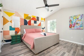 3 bedrooms, iron/ironing board, WiFi, bed sheets