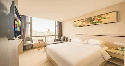 Gold and Silver Business Hotel Huaiji