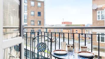 Apartment | Speisen im Freien