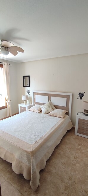 3 間睡房、熨斗/熨衫板、Wi-Fi、床單