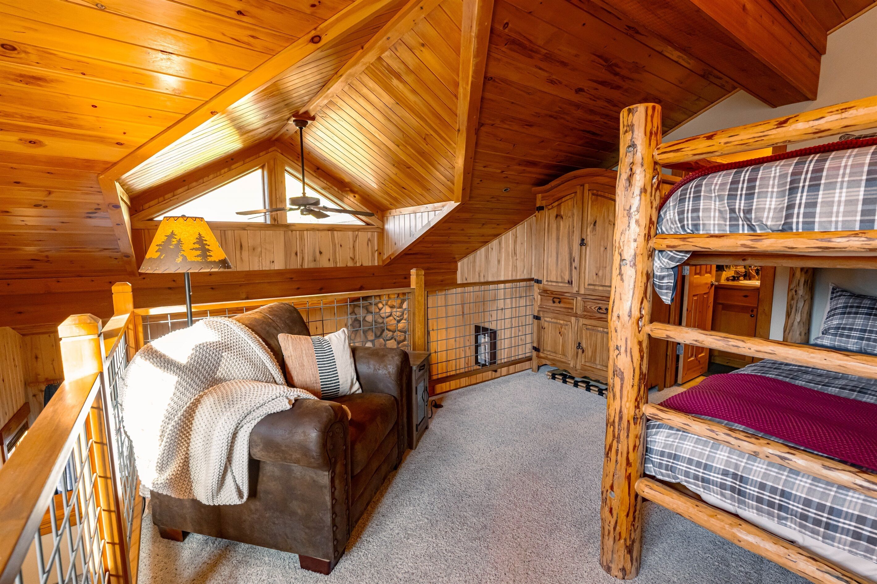 2 bedrooms, iron/ironing board, WiFi (free), bed sheets