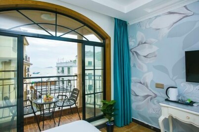 Donghai Yucun Hainv Hotel