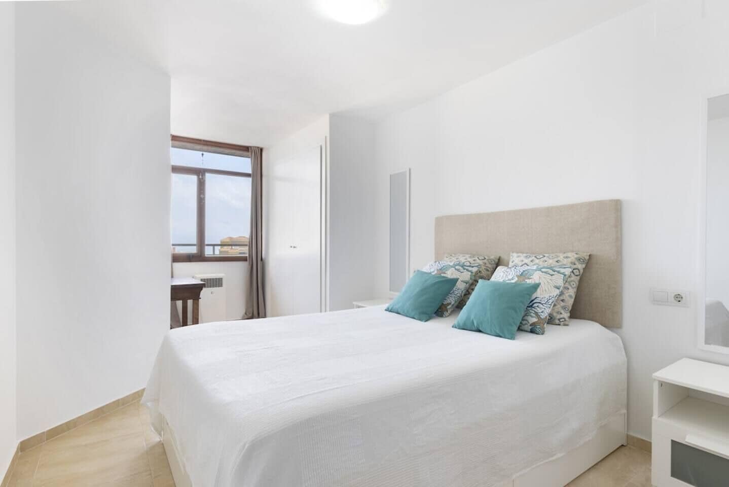 2 chambres, bureau, Wi-Fi gratuit, draps fournis