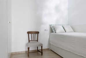 Room - Prime Location Apartment with Seaviews (Torremolinos)