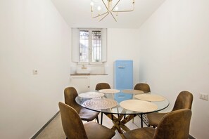 Dining - St. Agnes Hannibal (Roma)