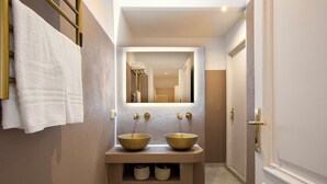 Bathroom - St. Agnes Hannibal (Roma)