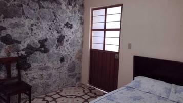 1 soveværelse, sengetøj