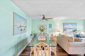 Dining - 2BR Condo Sleeps 6 • Pool & Steps to Beach (Panama City Beach)