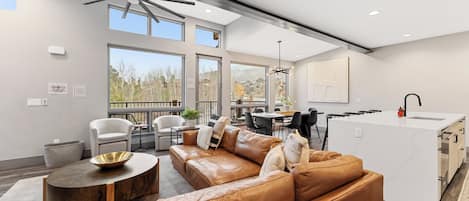 Apartment (4 Bedrooms) | Exterior