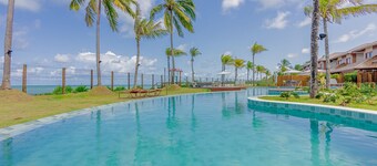 IT83 Beautiful Bungalow with 4 Suites - Beachfront - Marluá