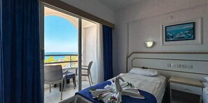 Rom – comfort, balkong, sjøutsikt | Skrivebord og wi-fi (inkludert)