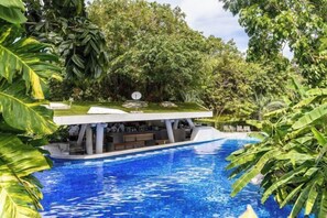 Outdoor pool - Dominiks Modern Studio Balcony & Ocean V. Tambuli (Lapu-Lapu City)