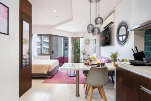 Cribs/infant beds - Dominiks Modern Studio Balcony & Ocean V. Tambuli (Lapu-Lapu City)