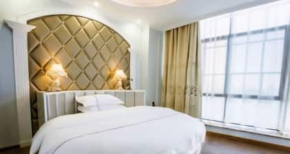 Yueyang Qingcheng Theme Hotel