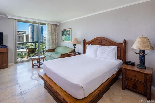 1 Schlafzimmer, Schreibtisch, Bügeleisen/Bügelbrett, Reisekinderbett