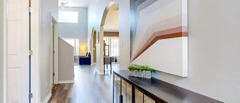 하우스, 장애인 지원 | 5 개의 침실