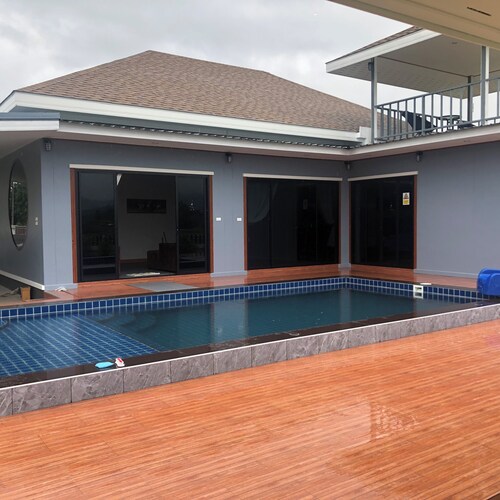 Rice Paddy Pool Villa