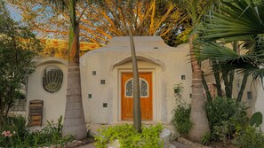 Casa de campo de diseñador, cocina, vista al jardín | Exterior