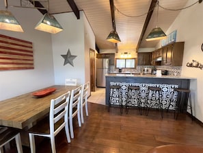 Dining - The Big Chill - Unit N1 (Ruidoso)