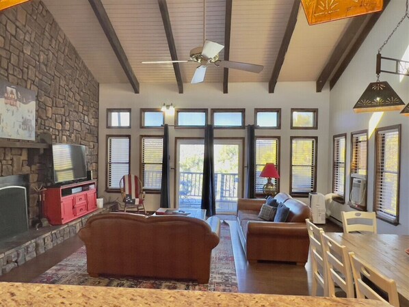 TV, fireplace - The Big Chill - Unit N1 (Ruidoso)