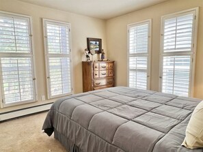 5 chambres, fer et planche à repasser, Wi-Fi, draps fournis