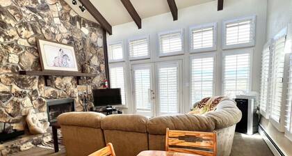 Whispering Pines - Unit H1