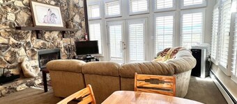 Whispering Pines - Unit H1