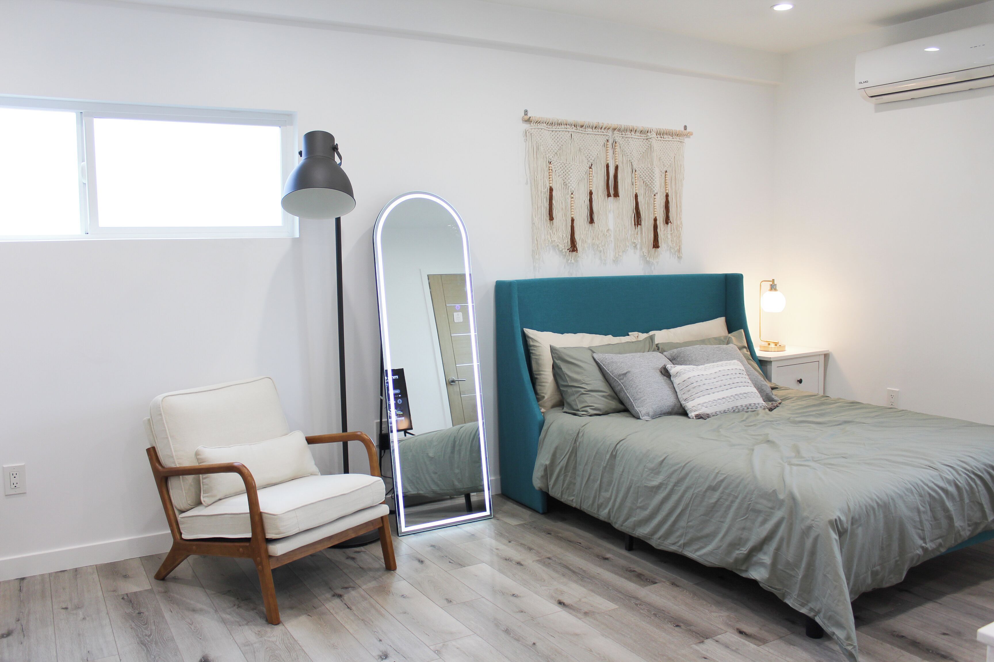 Chic studio with AC and WiFi in fabulous Los Angeles